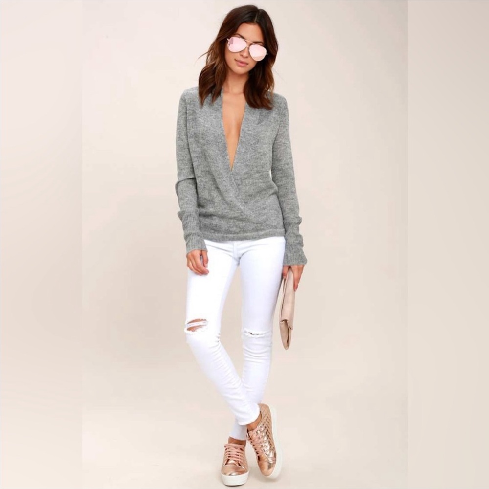 Lulu's Heather Gray Deep V-Neck Knit super lightweight Sweater